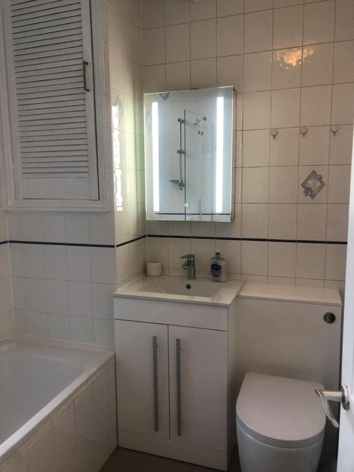 Bright And Cozy Entire Flat Near Euston Station And Ucl Hospital Londen